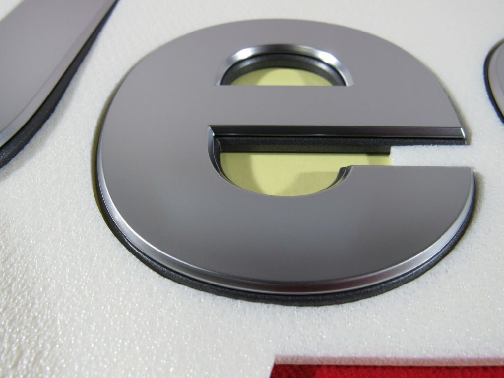 2023 Jeep Gladiator Swing Gate Nameplate, Left 68350812AB | My Mopar Parts