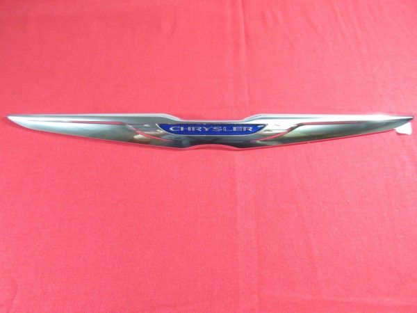 CHRYSLER 300 Trunk Medallion With Chrome Wings NEW OEM MOPAR