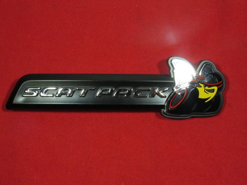 DODGE CHARGER Chrome & Black Scat Pack Super Bee Grille Nameplate NEW OEM MOPAR - Image 2