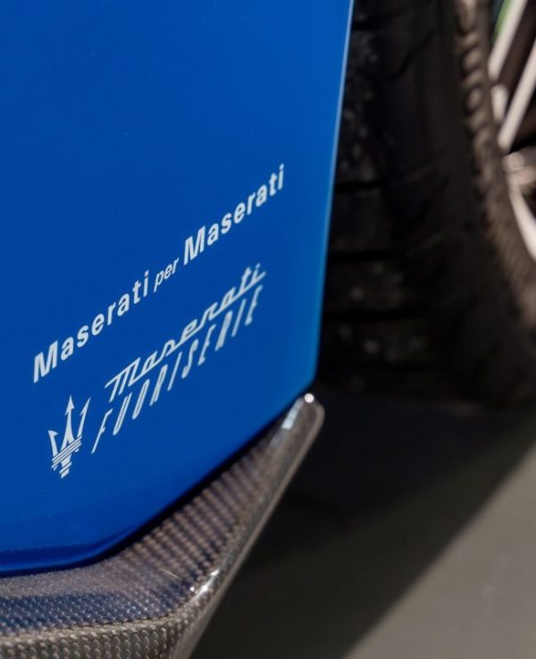 OEM Maserati per Maserati Fuoriserie Lower Door Panel Decal Set With Tridents New 2PC Sets Fits All Models