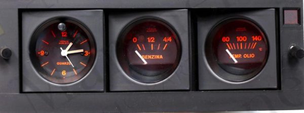 GENUINE OEM 257-80-300-10 FERRARI 400i INSTRUMENT PANEL 95408846